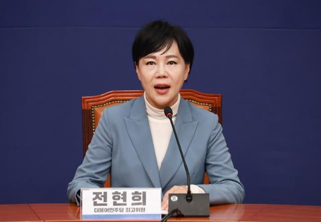 강성 지지층 입김에 지선 출마자들 총대, 지도부도 가세... 다시 힘 받는 내란재판부