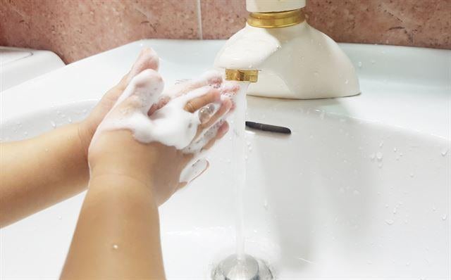 손 여러 번 씻고도 세균 불안... 하루 1시간 이상 걱정하면 강박장애