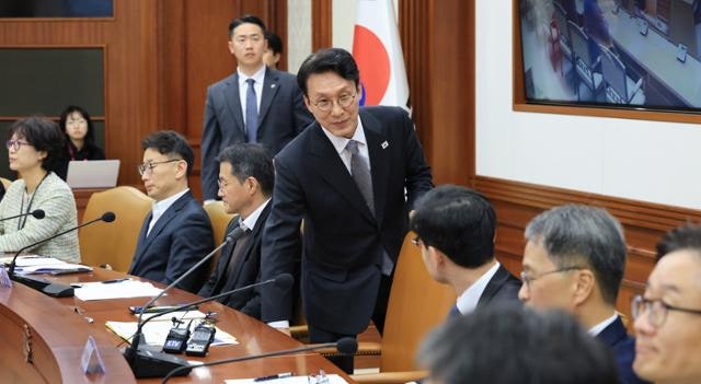 '헌법존중TF' 논란 속 첫발… 김 총리 "절제 못 하면 즉각 바로잡겠다"