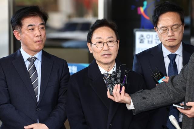 검찰, '패트 충돌' 민주당 측 전원 벌금형 구형··· 의원들 "보복성 기소"