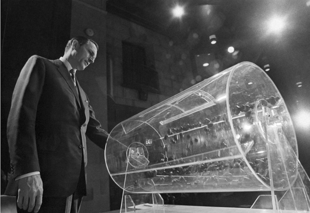 [기억할 오늘] 로또식 추첨으로 베트남 전장에 파병된 미국 청년들