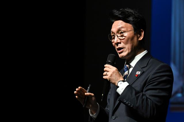 김민석 국무총리가 4일 광주 서구 서빛마루 문화예술회관에서 광주시민들을 대상으로 국정설명회를 하고 있다. 광주·전남사진기자단