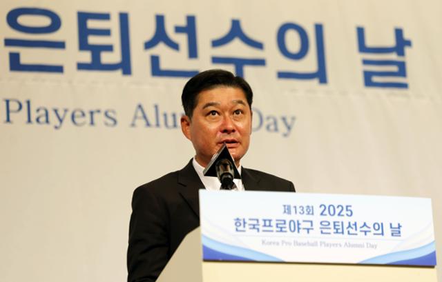 <b>이종범</b>, 프로야구은퇴선수협회 5대 <b>회장</b>에…"또 다른 도전"