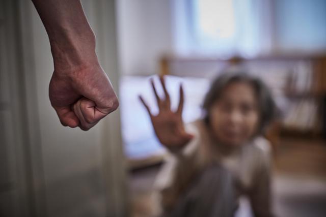 우간다 여성 지옥같은 가정폭력에 한국 법원 난민 인정