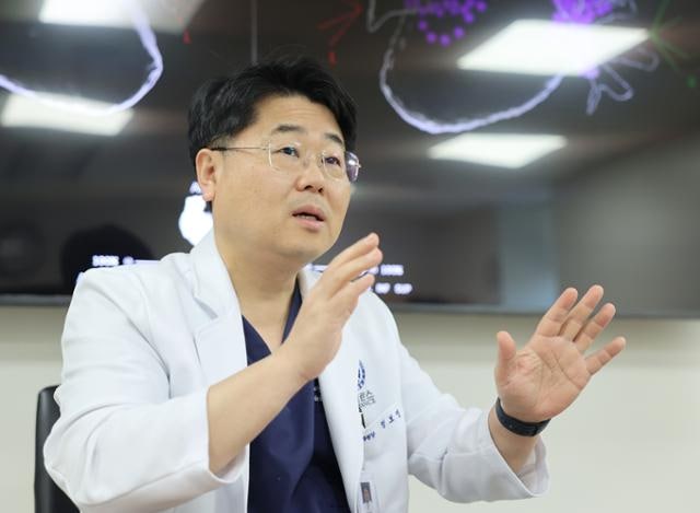 부정맥 치료 패러다임 달라졌다... 의사 손 안 타는 전기장 시술 확대