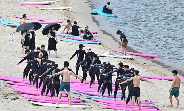 양양엔 놀러 가고 부산엔 일하러 간다... 지역 살리는 '생활인구'