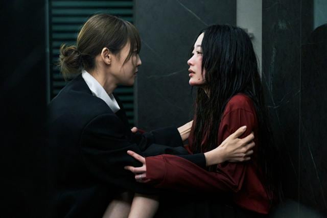 조용하게 글로벌 1위 오른 '당신이 죽였다'가 불편한 이들에게