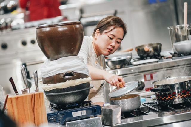 왔다, 내 도파민… 백종원 논란 품고 더 맛있게 차려낸 '흑백요리사2'