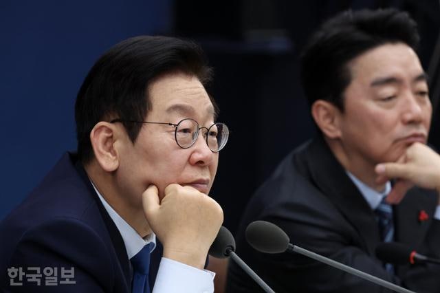 이 대통령 "송전망, 국민펀드로 깔자"… 재생에너지 재원 해법 직접 꺼내