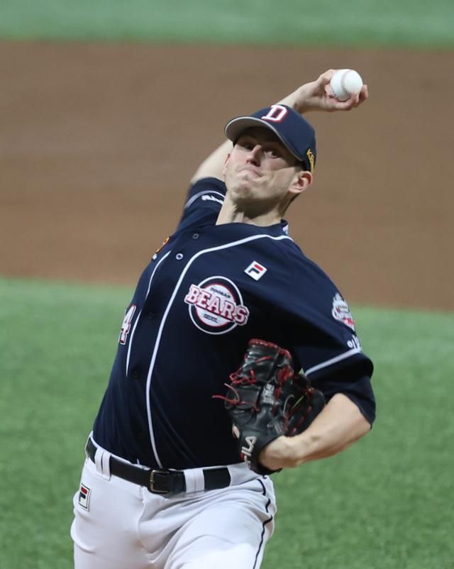 플렉센, 6년 만에 두산 복귀… 잭 로그는 재계약