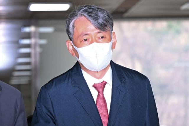 청장 자리 진짜 공석 됐다..."경찰 조직, 이제 앞으로 나아갈 수 있을 듯"