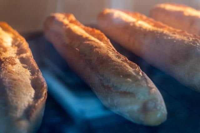 '글루텐 불내증' 셰프가 빵집을? 고객 향한 온기 담은 바게트