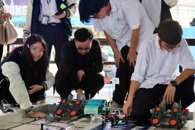 '세계의 공장'에서 AI 허브로… 글로벌 빅테크가 주목하는 동남아 [아세안 속으로]