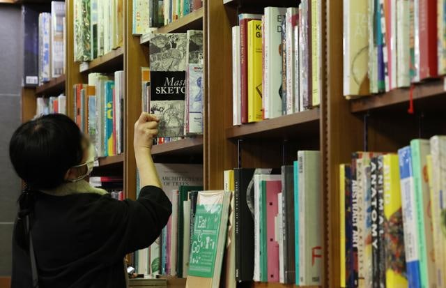 책, 솔직히 다 읽으려고 사는 건 아니잖아요 [활자예찬]