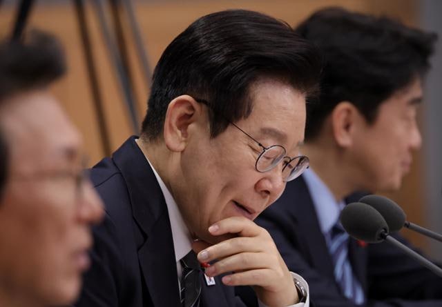 李 대통령 "피도 눈물도 없는 금융사… 공적 책임의식 충분한가"