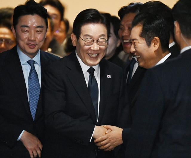 [메아리] 절정의 당원주권 위세, 국민주권정부 명운은?