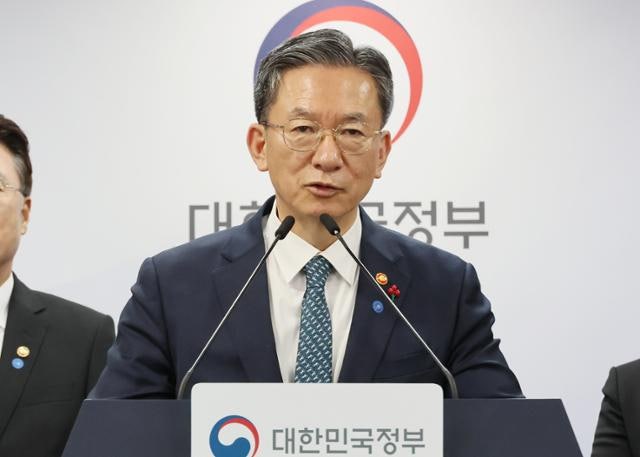 꽉 찬 교도소 해결 위해 내년 가석방 30% 더 풀려난다