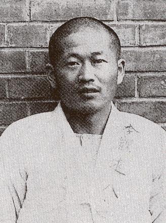 [지평선] 조선정판사 위폐사건과 검사