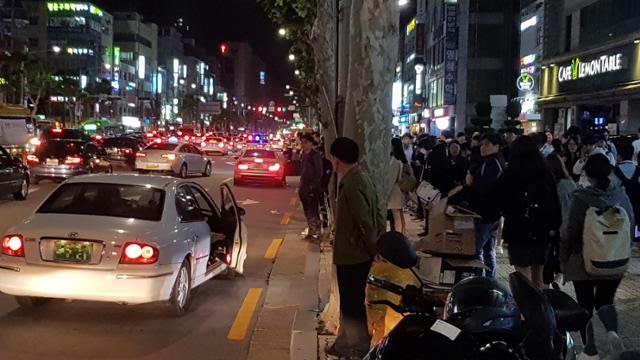 밤 10시 '교통지옥' 되는 대치동..."1시간 걸려도 아이 태워야"