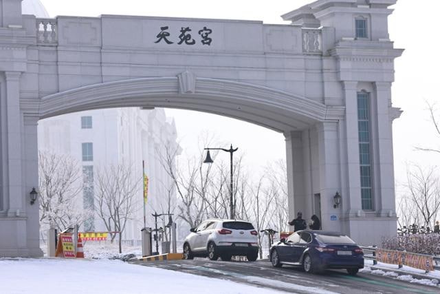 [단독] 윤영호, 천정궁에 정치인 데려갈 때면 CCTV를 껐다