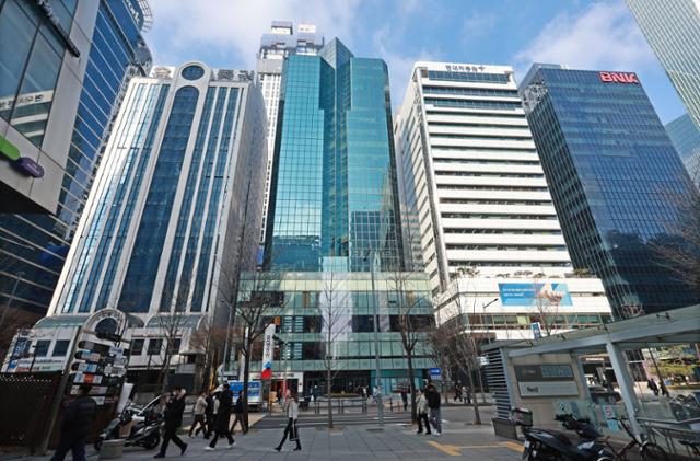 사진은 지난 24일 서울 여의도 증권가.연합뉴스