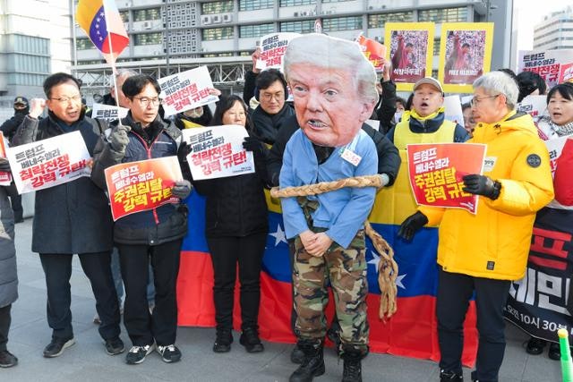 美 베네수엘라 침공, 당장 영향 작지만...'도미노 리스크' 경계감