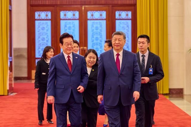 한중, '관계 복원' 웃었지만...'대북' '대만' 요구는 엇갈렸다