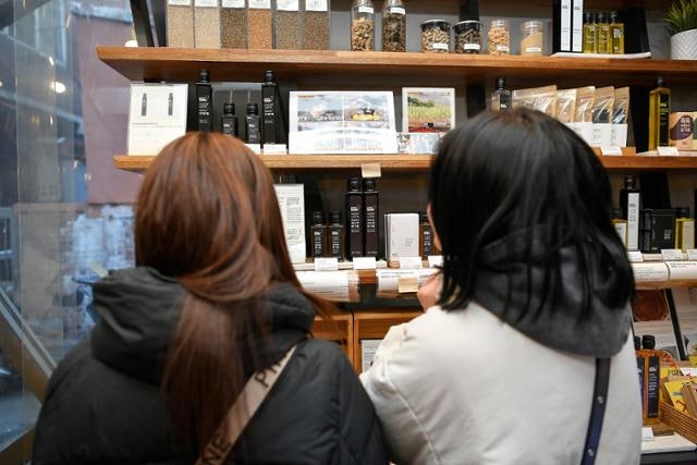 고소하기만 한 참기름은 잊어라… 뉴욕 러브콜 받는 바로 이 맛