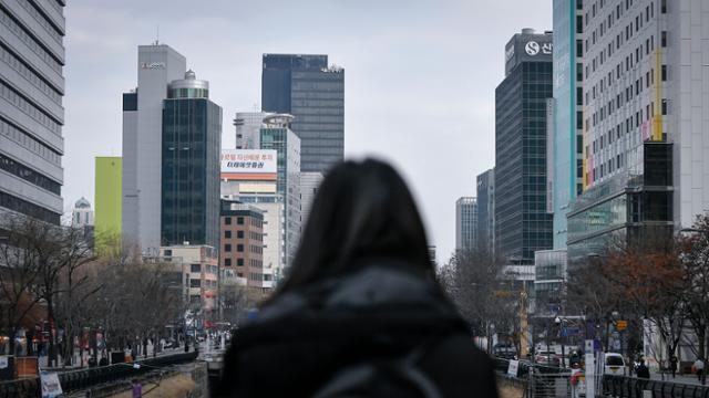 청년 일자리 정부 정책이 2000개나 되는데...청년들은 여전히 "일자리가 없다"