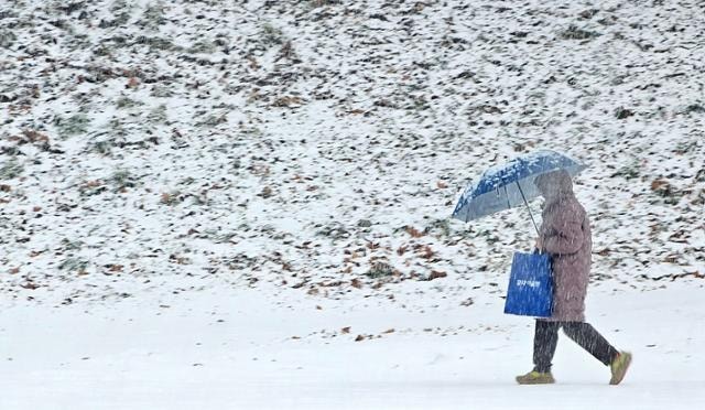 '냉동고 갇힌' 한반도…태풍급 강풍에 큰 눈까지 온다