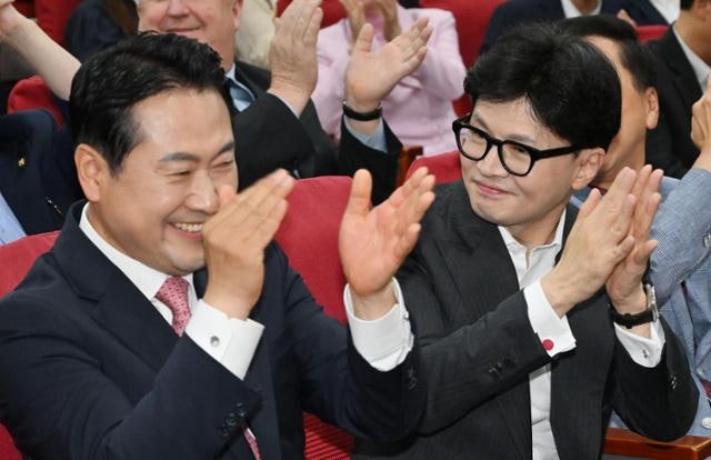 국민의힘 윤리위, 한동훈 심야 제명… 당 내홍 최고조 이를 듯