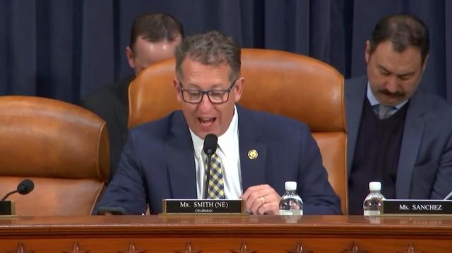 "한국이 마녀사냥" 쿠팡 감싼 美 의회… 전방위 로비에 밀렸나