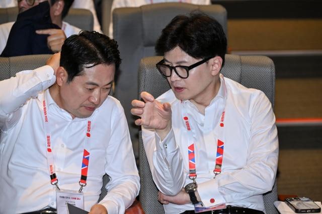 '한동훈 제명'으로 폭발한 '장·한 갈등'… 제동 장치가 없다