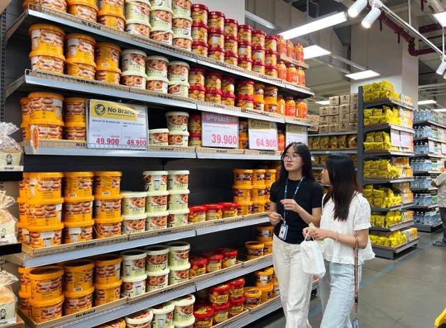 [르포] 한국식 마트 그대로 옮겨놓으니... 베트남 MZ들이 몰려들었다