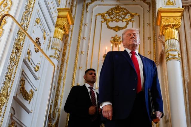 트럼프 "하메네이 물러나야" 했지만...낮아지는 군사작전 가능성