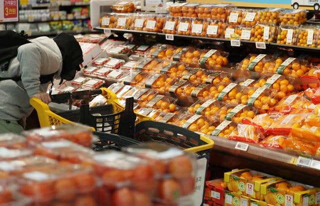 올해 설 차례상 비용, 전통시장서 29만6000원...작년보다 2%↓