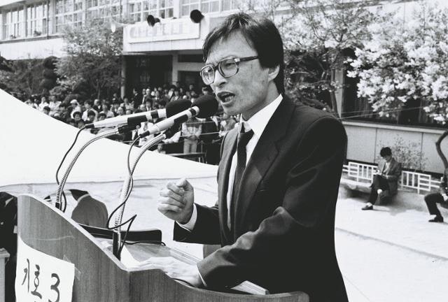 '7전 전승' 국회의원… '범민주 진영 좌장' 이해찬 전 총리 별세