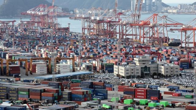 [뉴스룸에서] 수출 7000억 달러, 숫자 이상의 무게