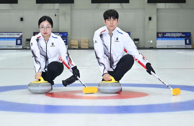 너무 달랐던 길, 하지만 같은 꿈... 컬링 '선영석 듀오'