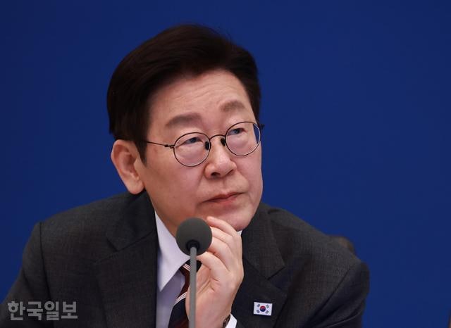 이 대통령 "정권교체 기다리는 걸 불가능하게 해야"... 다주택자 겨냥 고강도 메시지