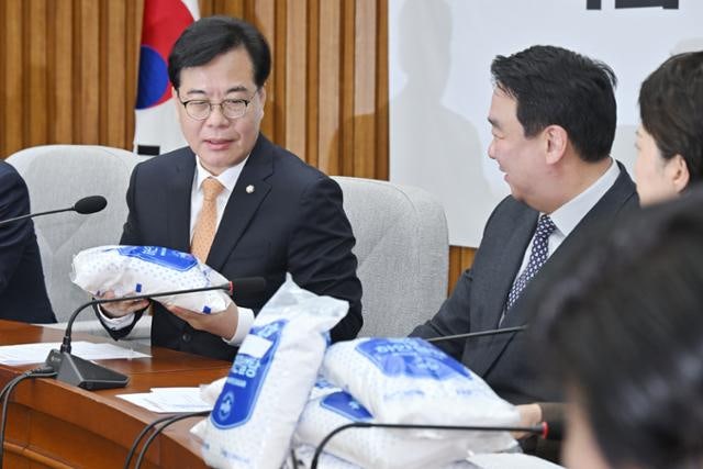 '설탕세'냐 '부담금'이냐… "명칭 논쟁보단 '비용 정책' 합의가 중요"