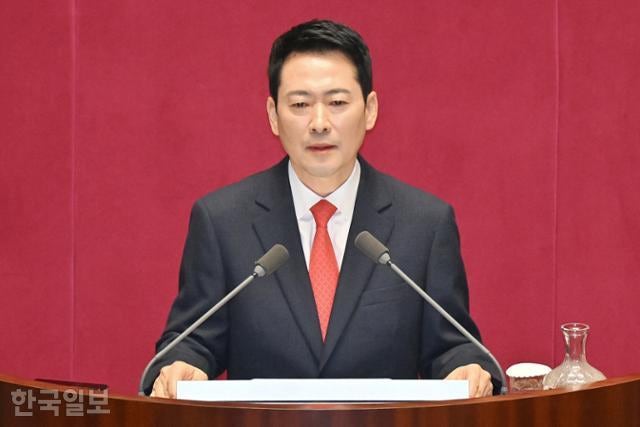 '윤석열' 언급 없이 '이재명' 30번 외친  장동혁… "선거 연령 16세로 낮추자"