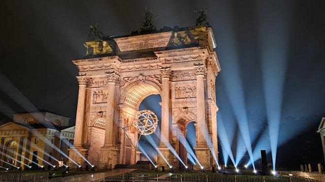 불 붙은 ‘리허설 성화’… 올림픽 열기는 ‘아직’