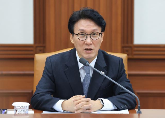 김민석 국무총리가 6일 정부서울청사에서 열린 제1차 청년정책 관계장관회의에서 모두발언을 하고 있다. 뉴스1