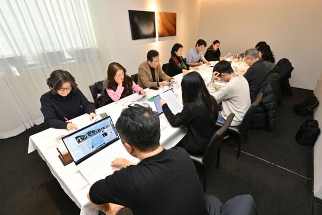 "주식·부동산 과열 분위기 언론이 식혀야... 다양한 이해관계자 입장 ... - 뉴스 썸네일 이미지