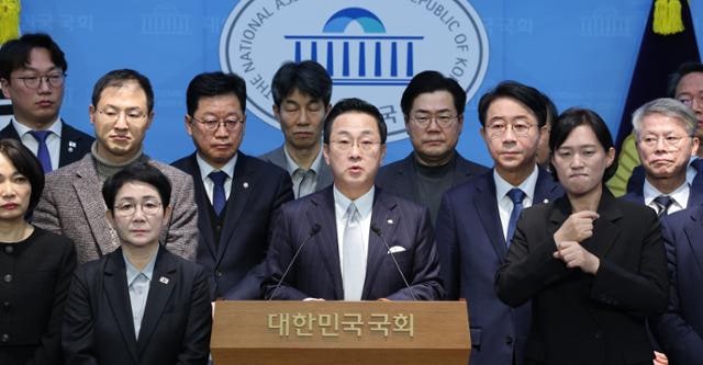 '이재명 공소 취소 모임'에 與 과반 87명 참여... 친명계 세력화 신호탄