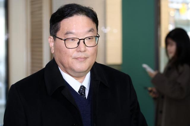 특검, '쿠팡 불기소 외압' 의혹 엄희준 소환... "주임검사도 '이게 왜 기소' 문자"