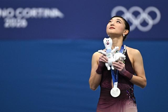 은빛으로 빛난 마지막 무대… 사카모토 “이제는 내가 금메달리스트 키워낼 차례”