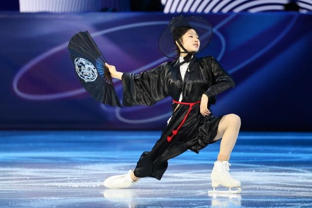 밀라노 갈라쇼에 나타난 저승사자… 이해인 "제가 이겨낸 순간 담고 싶어"