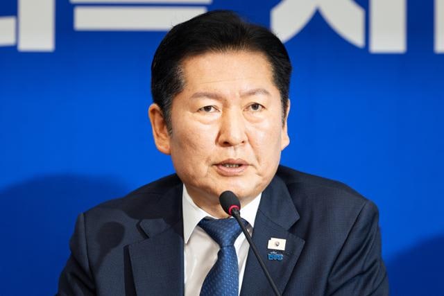 [단독] 재명이네 마을 운영자 "강퇴 정청래, '빨아 쓰자' 했지만 번번이 대통령 발목 잡았다"